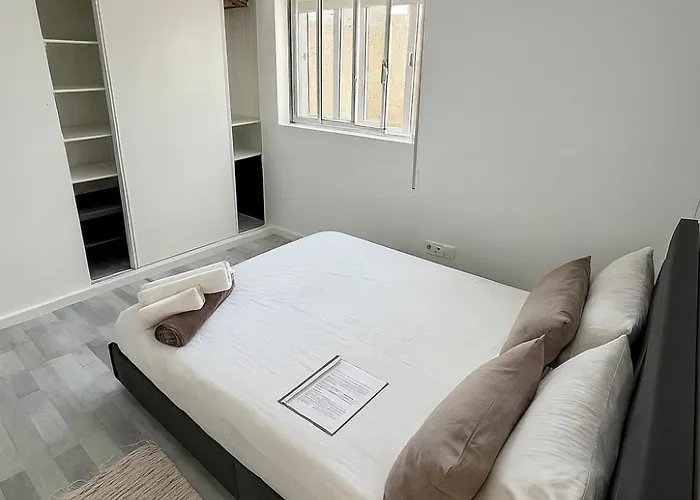 بيت ضيافة Staysanto In *